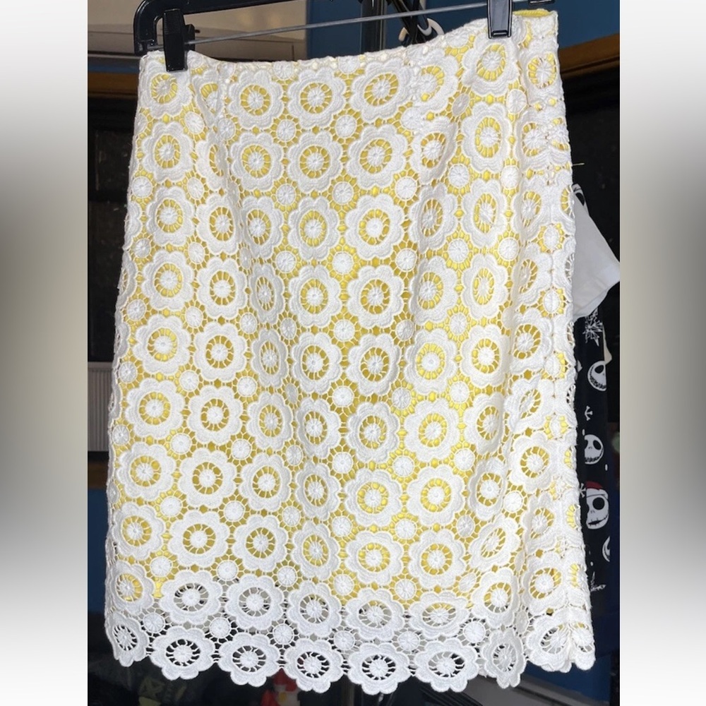RARE Brooks Brothers Red Fleece Crochet Eyelet Floral Pattern Pencil Skirt